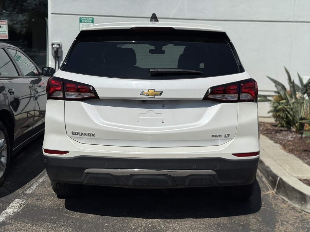 2024 Chevrolet Equinox LT photo 4