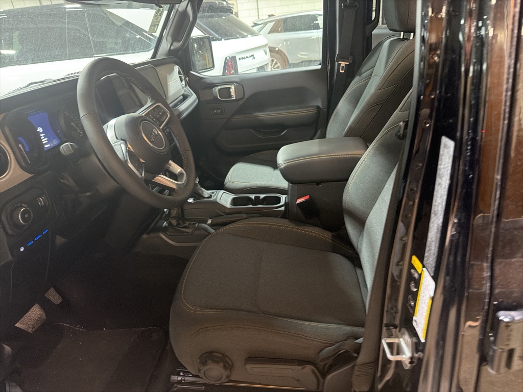 2025 JEEP WRANGLER - Image 6