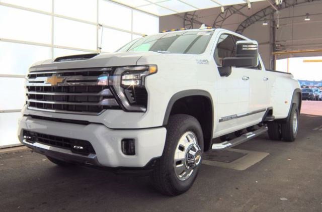 2024 Chevrolet Silverado 3500HD High Country's photo
