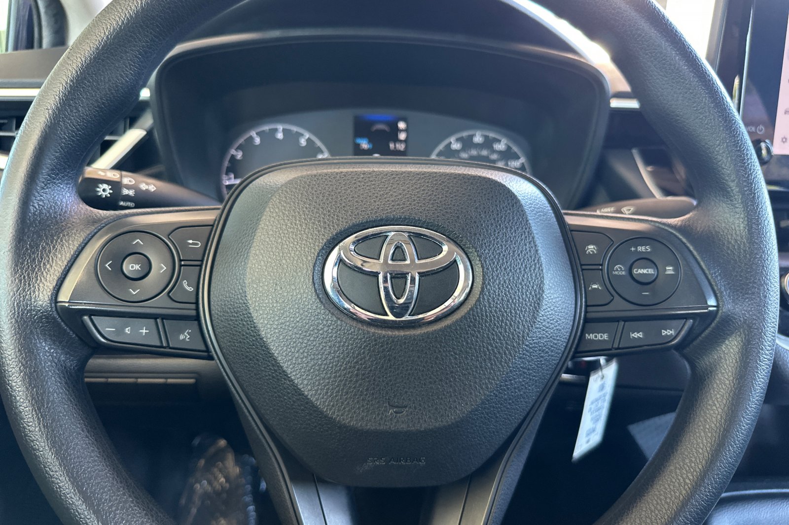 2023 Toyota Corolla LE photo 18