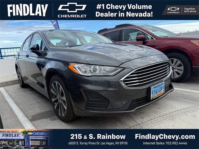 2019 Ford Fusion SE's photo