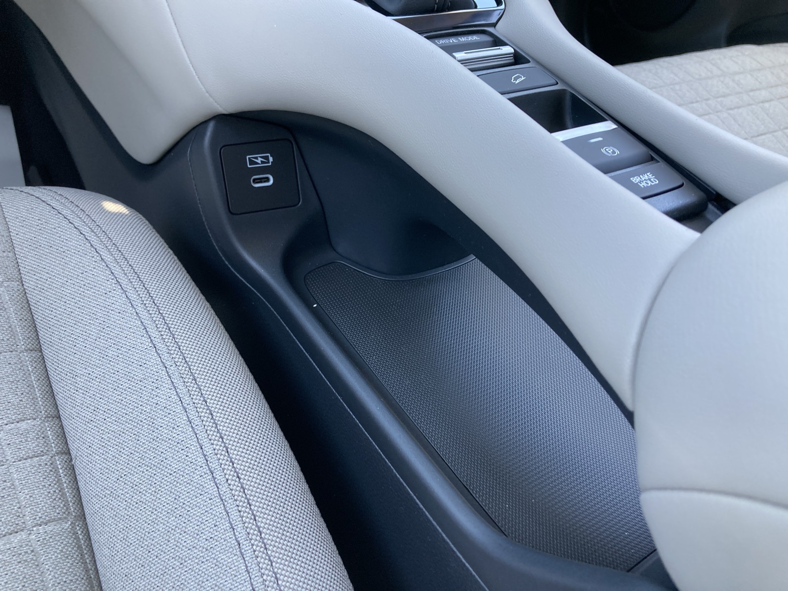 2026 Honda HR-V LX photo 24
