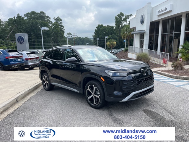 2025 Volkswagen Tiguan SE's photo