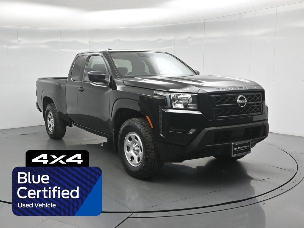 2023 Nissan Frontier S's photo