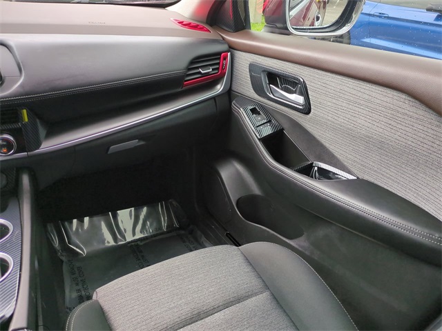 2023 Nissan Rogue SV photo 15