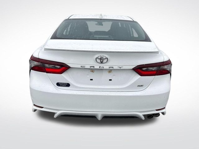 2024 Toyota Camry SE photo 4