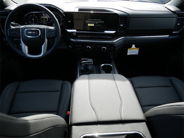 2025 Toyota RAV4 LE photo 8