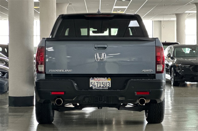 2023 Honda Ridgeline Black Edition photo 7