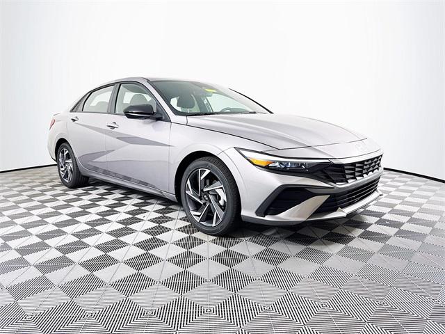 2025 Hyundai Elantra SEL Sport photo 9