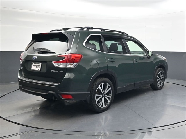 2022 Subaru Forester Limited photo 4