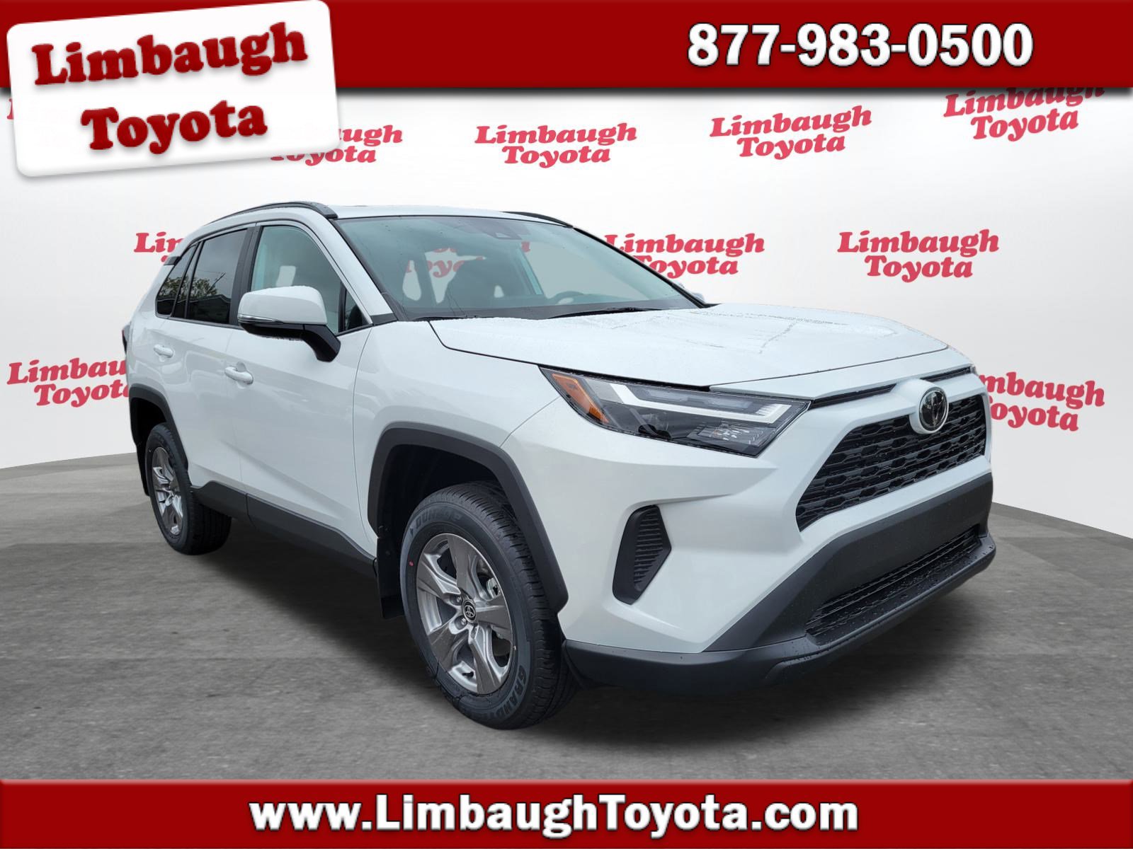 2025 Toyota RAV4 XLE's photo