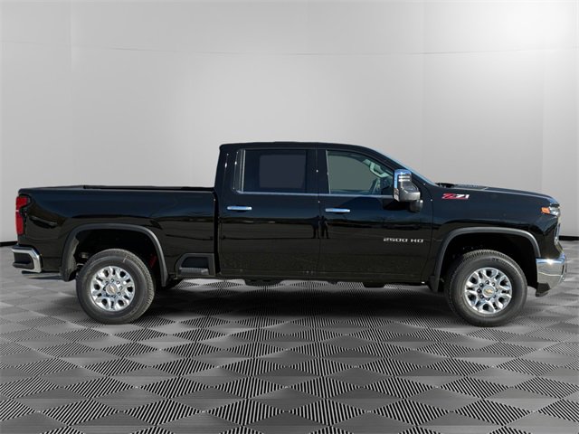 2026 Chevrolet Silverado 2500HD LTZ photo 2