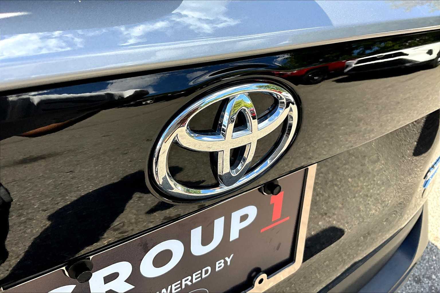 2024 Toyota RAV4 Limited photo 28
