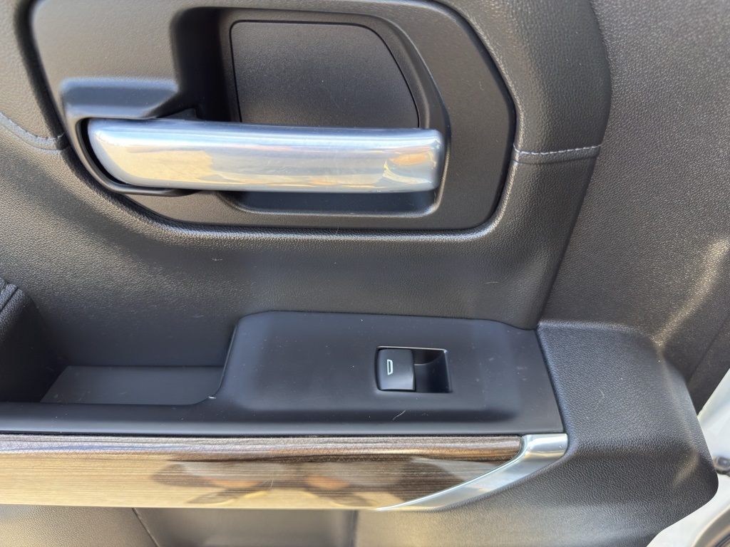 2021 Chevrolet Silverado 1500 RST photo 25