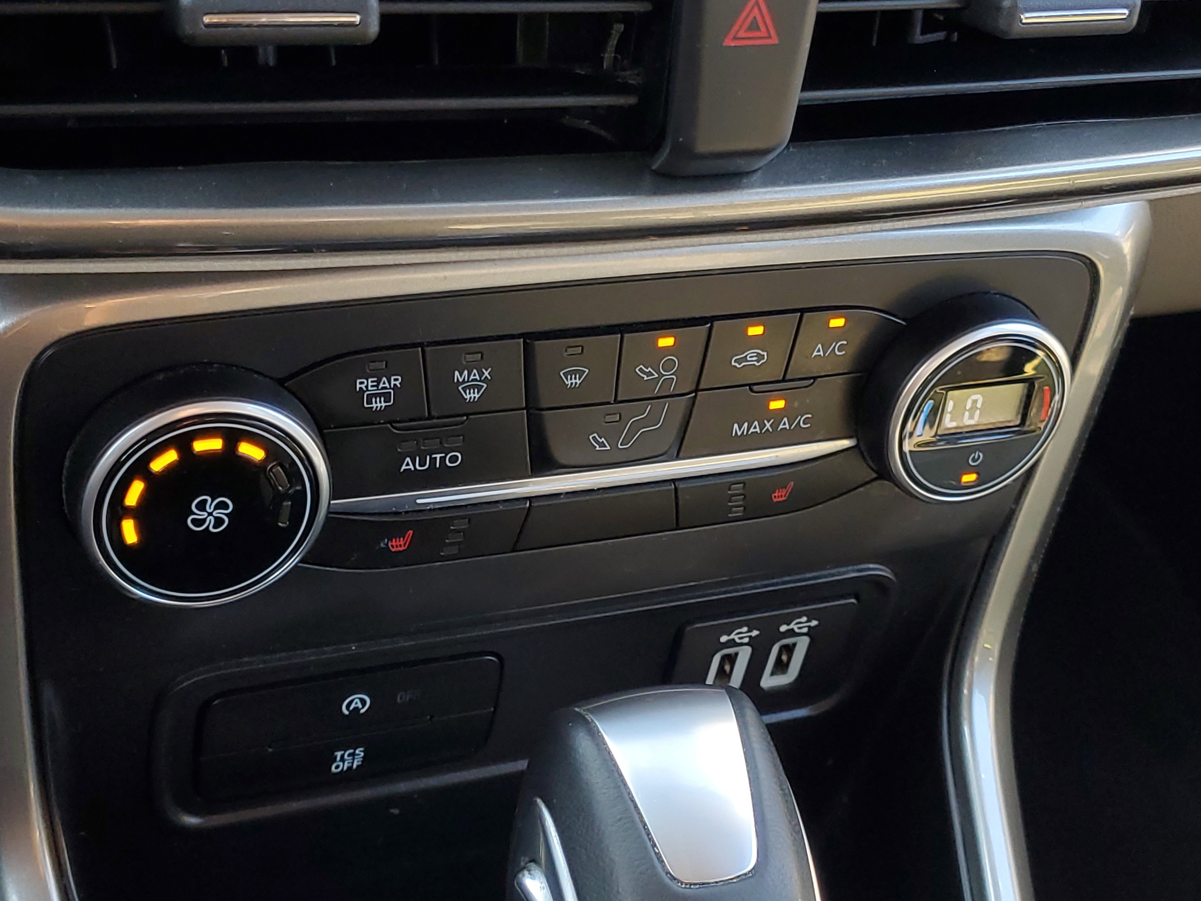 2018 Ford EcoSport SE photo 3