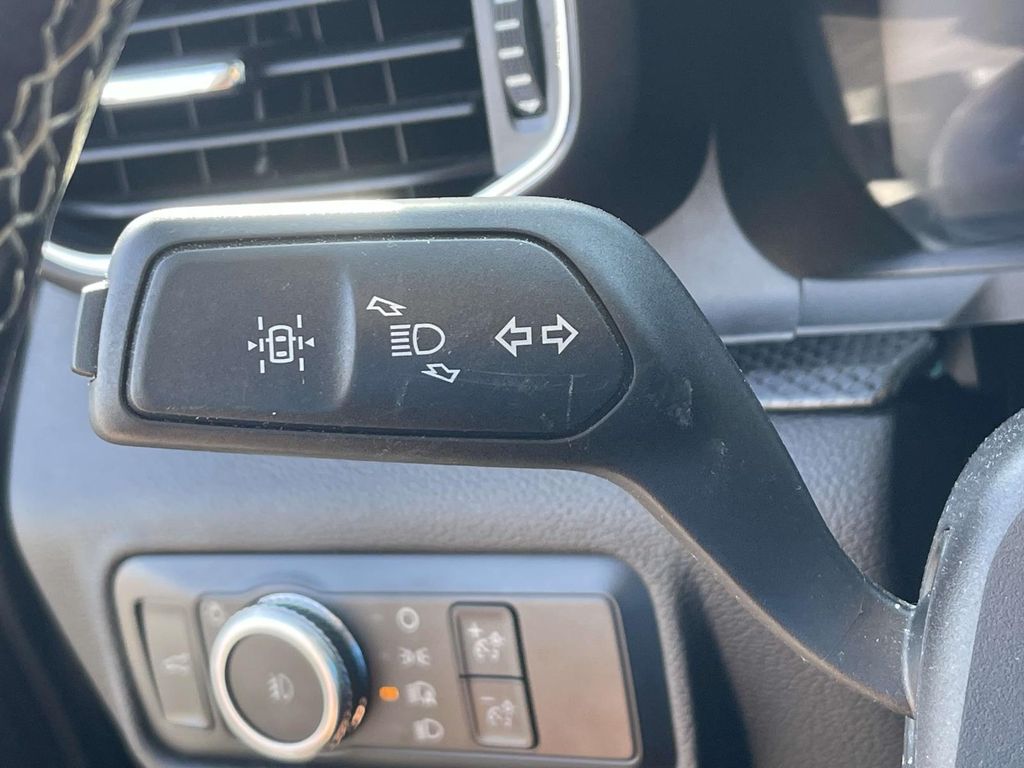 2022 Ford Explorer ST photo 20