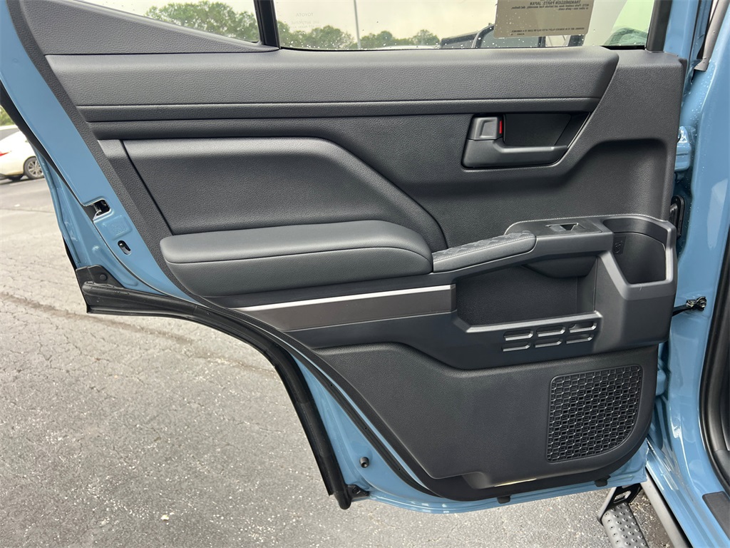 2025 Toyota 4Runner SR5 photo 21