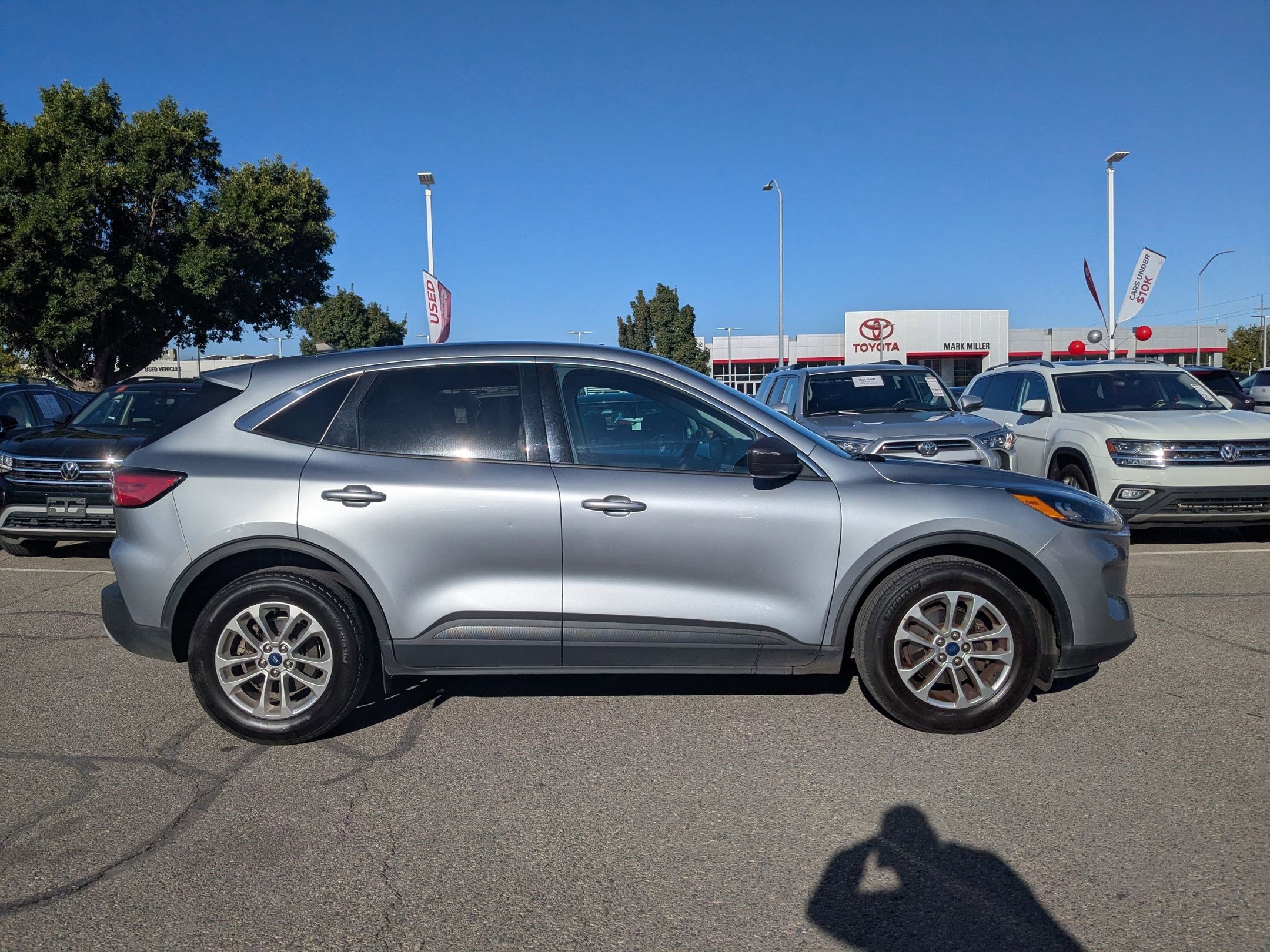 2022 Ford Escape SE photo 2