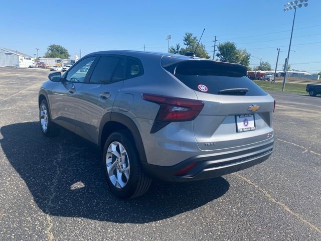 2026 Chevrolet Trax LS photo 3