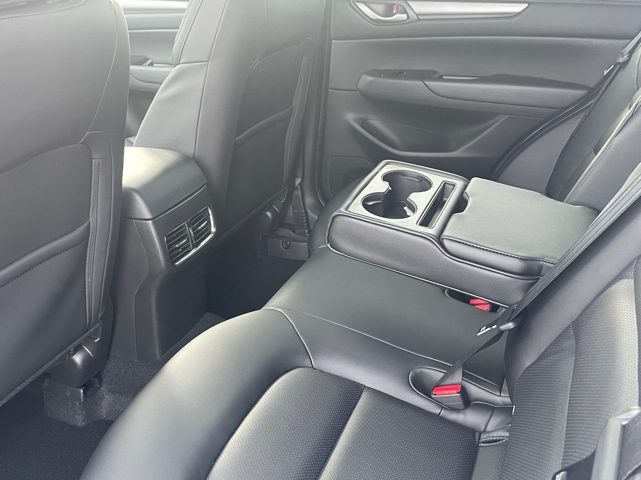 2025 Mazda CX-5 2.5 Select photo 10