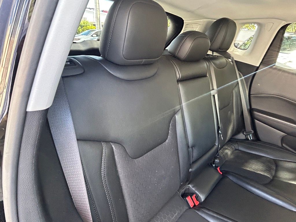 2021 Jeep Compass Altitude photo 23
