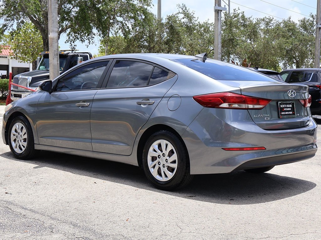 2017 Hyundai Elantra SE photo 4