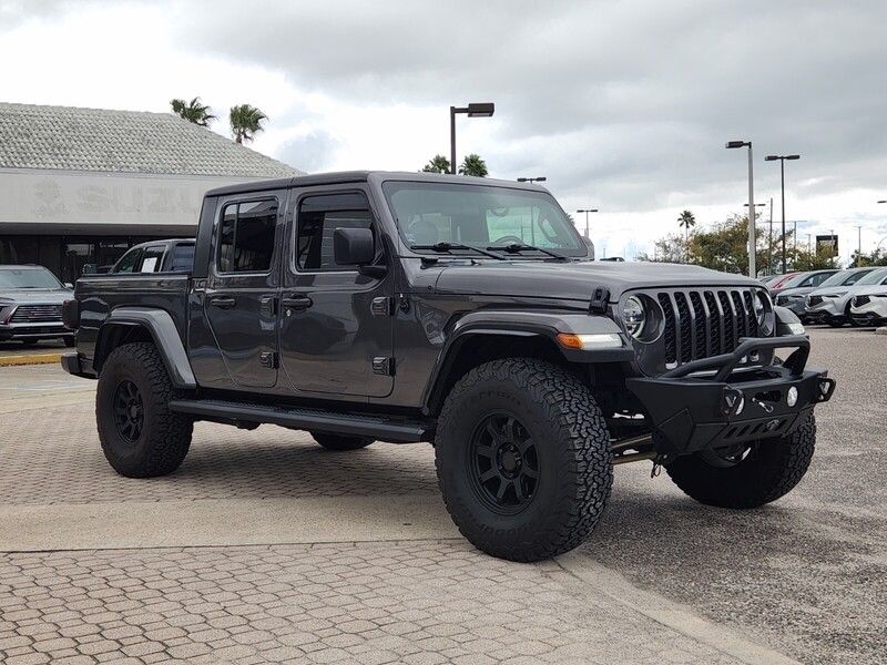 2022 Jeep Gladiator Sport S photo 2