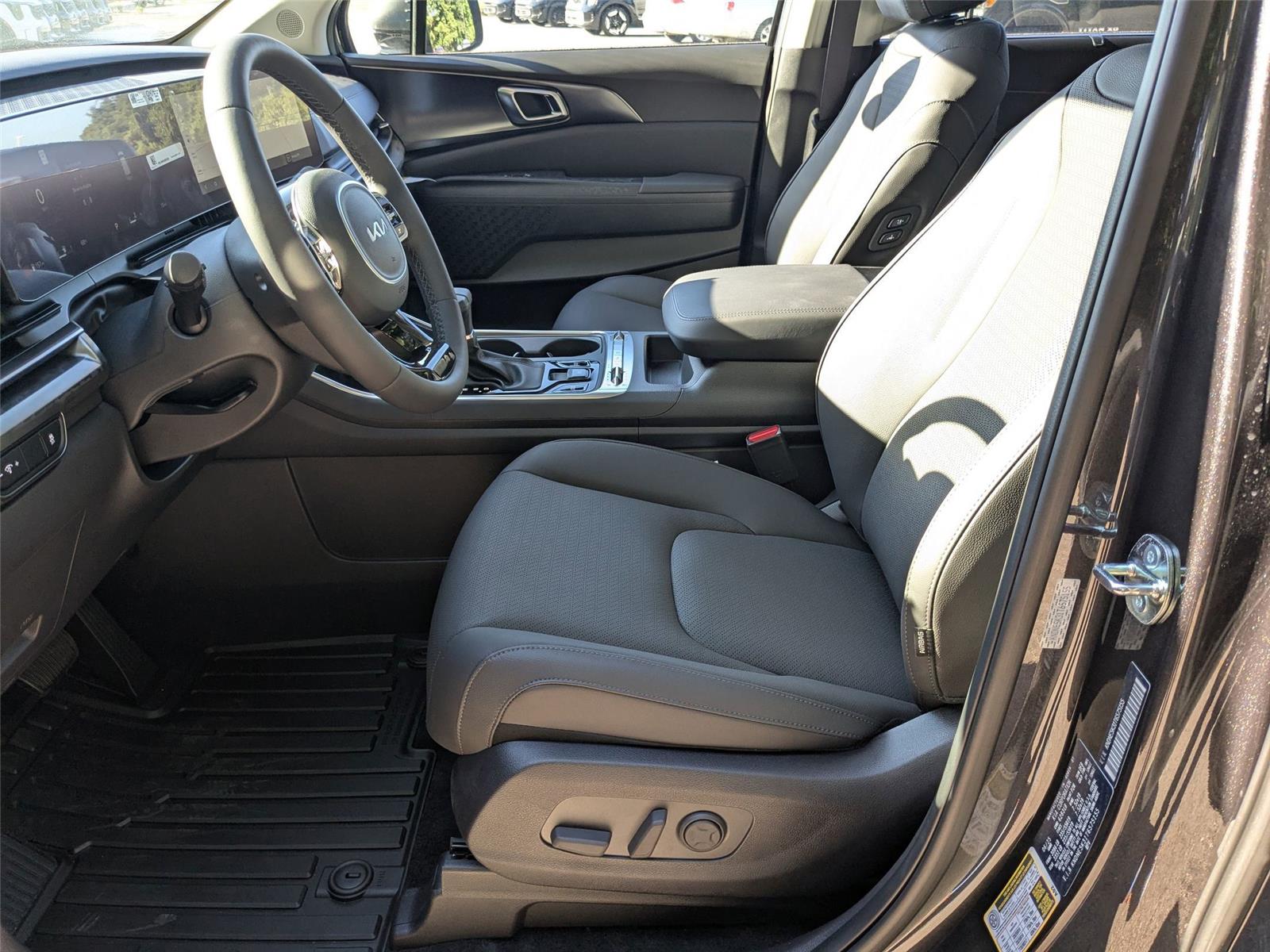 2026 Kia Carnival SX Prestige photo 14