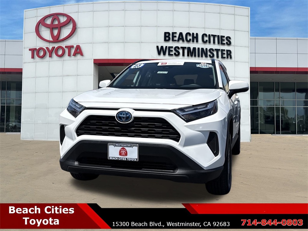 2023 Toyota RAV4 Hybrid XLE photo 3