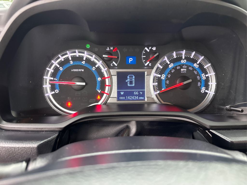 2016 Toyota 4Runner SR5 Premium photo 21