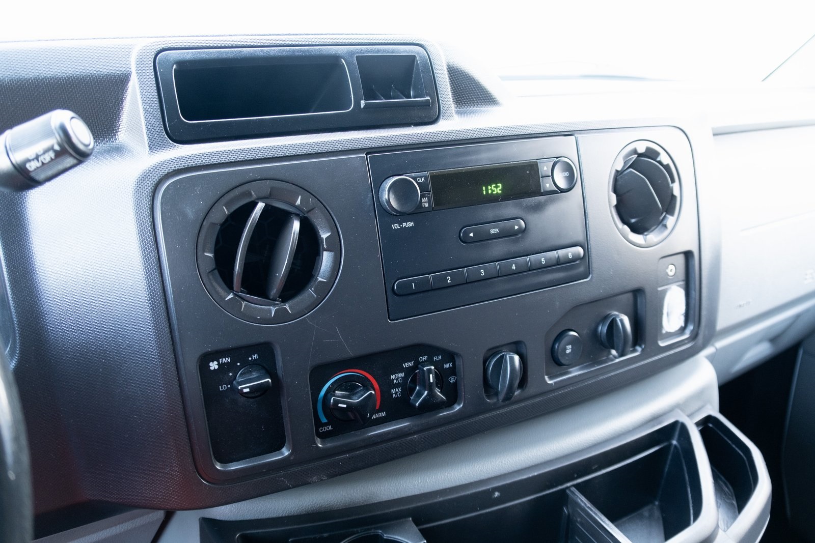 Used 2013 Ford E-Series Econoline Van Commercial with VIN 1FTNE1EW6DDB25870 for sale in Mount Vernon, WA