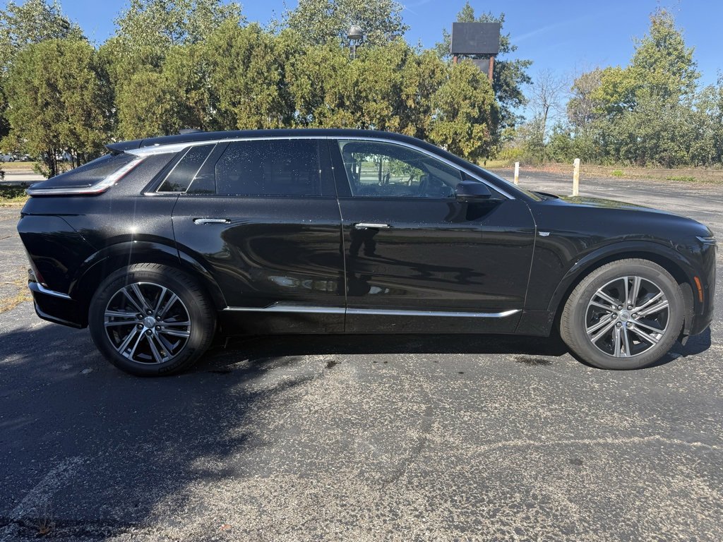 Used 2024 Cadillac LYRIQ Luxury 2 with VIN 1GYKPRRL8RZ126194 for sale in Beachwood, OH