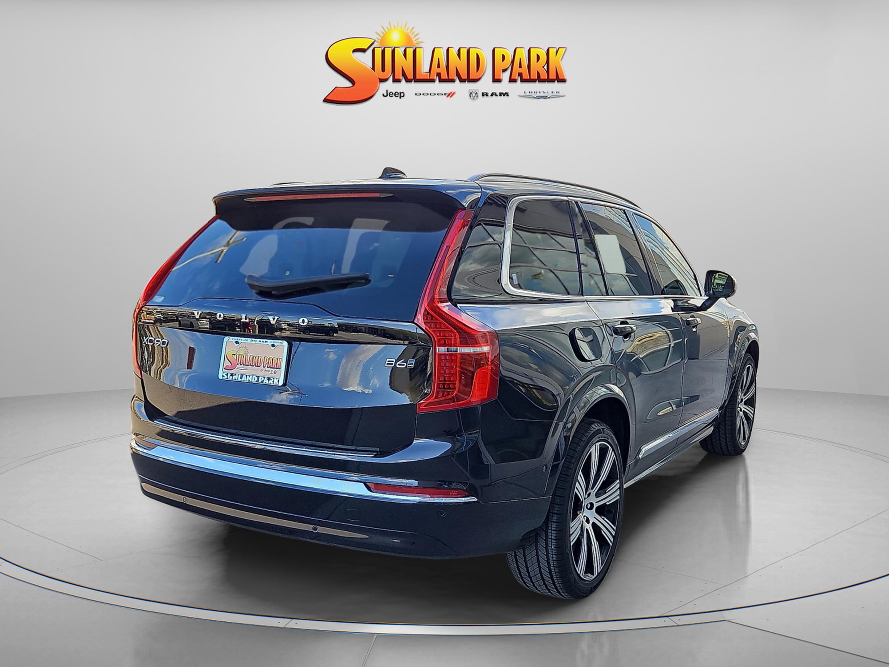 2023 Volvo XC90 Ultimate photo 4