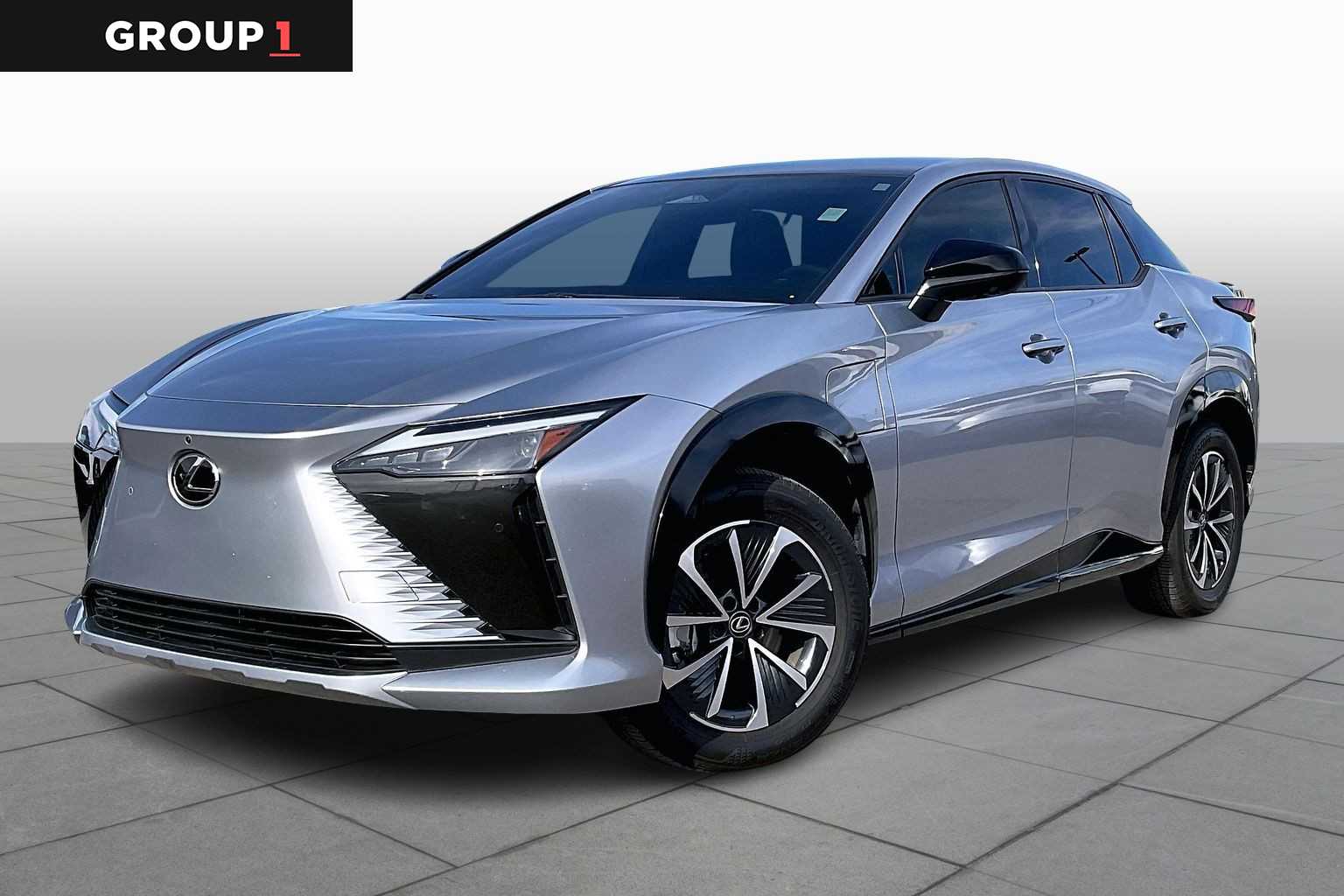 2025 Lexus RZ Premium's photo