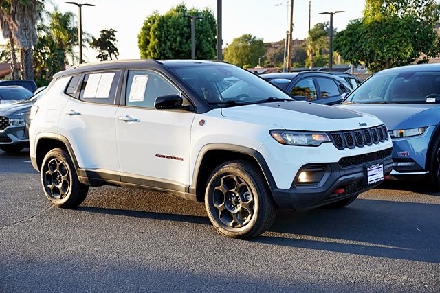 Used 2023 White Jeep Trailhawk image 5