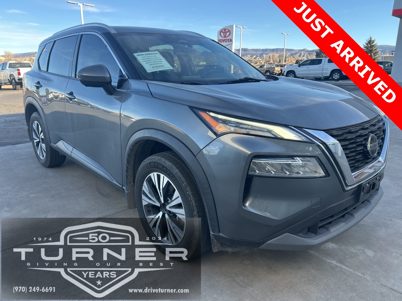 2021 Nissan Rogue SV's photo