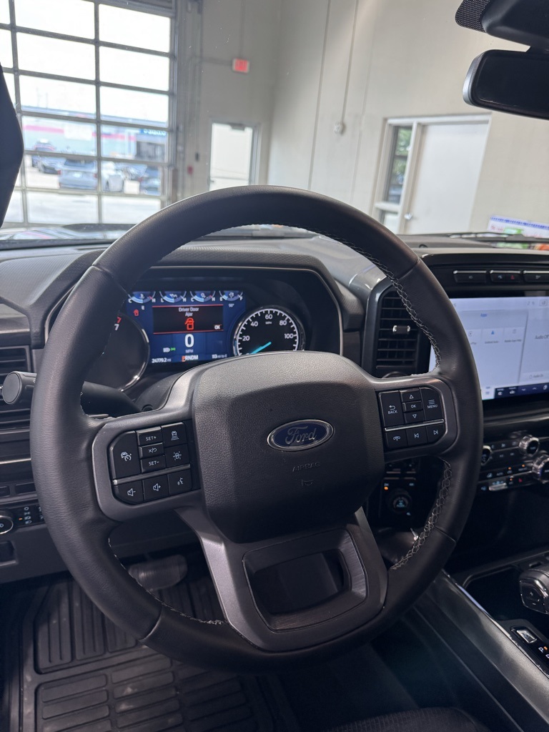 2023 Ford F-150 XLT photo 19