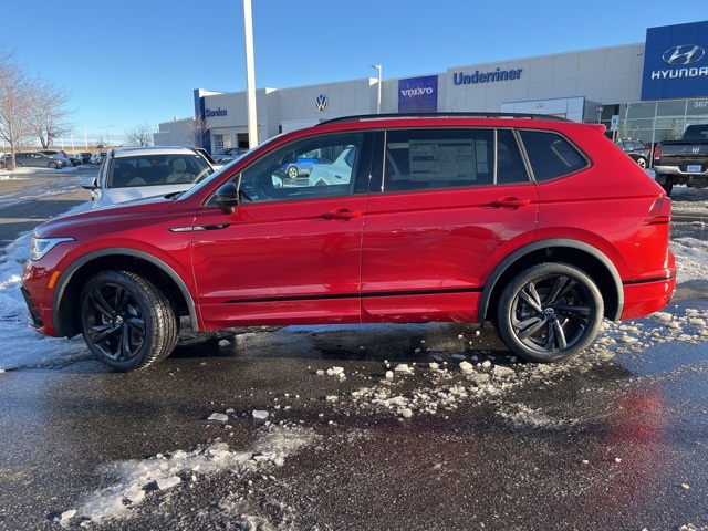 2024 Volkswagen Tiguan SE R-Line Black photo 2