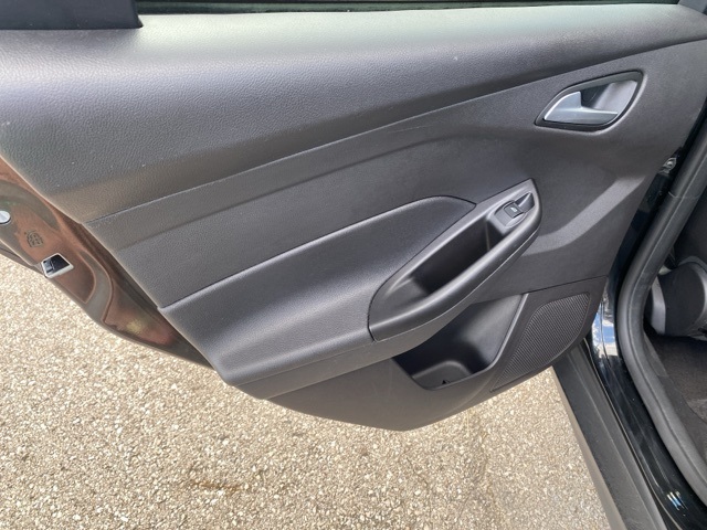2014 Ford Focus SE photo 19