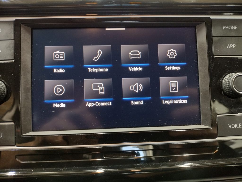 2022 Volkswagen Taos S photo 23