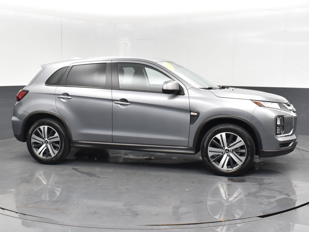 2024 Mitsubishi Outlander Sport ES photo 4
