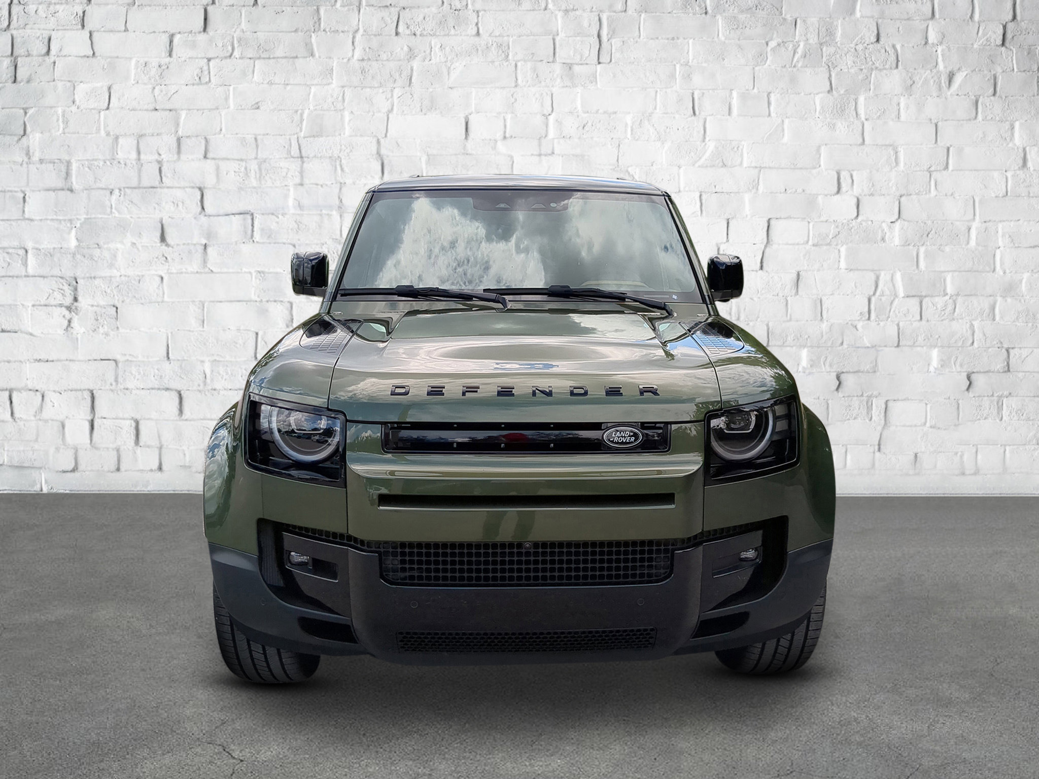 2026 Land Rover Defender 110 S photo 2