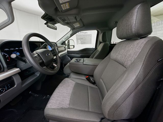 2025 Ford F-350 photo 17