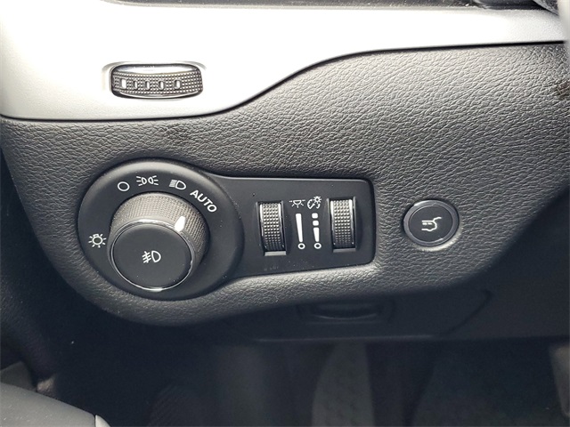 2017 Jeep Cherokee Trailhawk photo 14