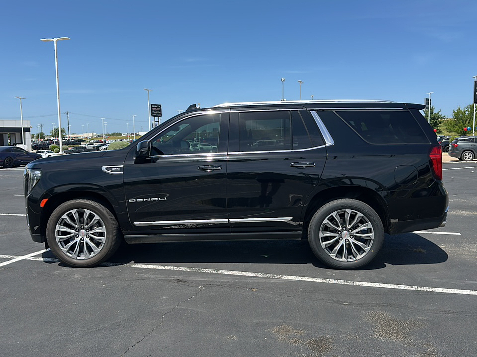 2021 Gmc Yukon Denali photo 3