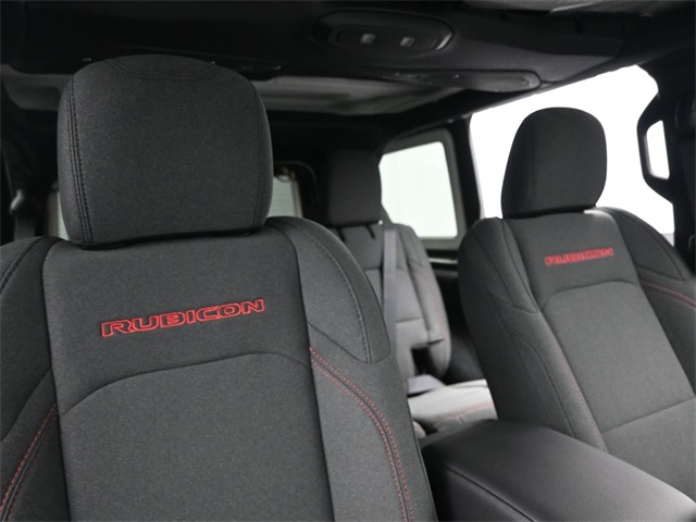 2024 Jeep Wrangler Rubicon photo 19