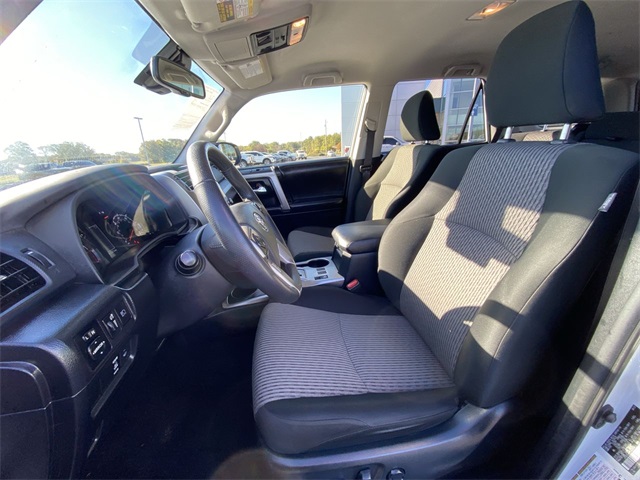 2023 Toyota 4Runner SR5 photo 3