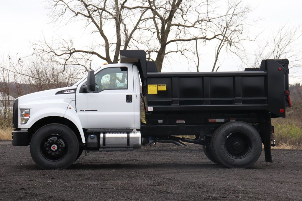 2025 Ford F-750 photo 4