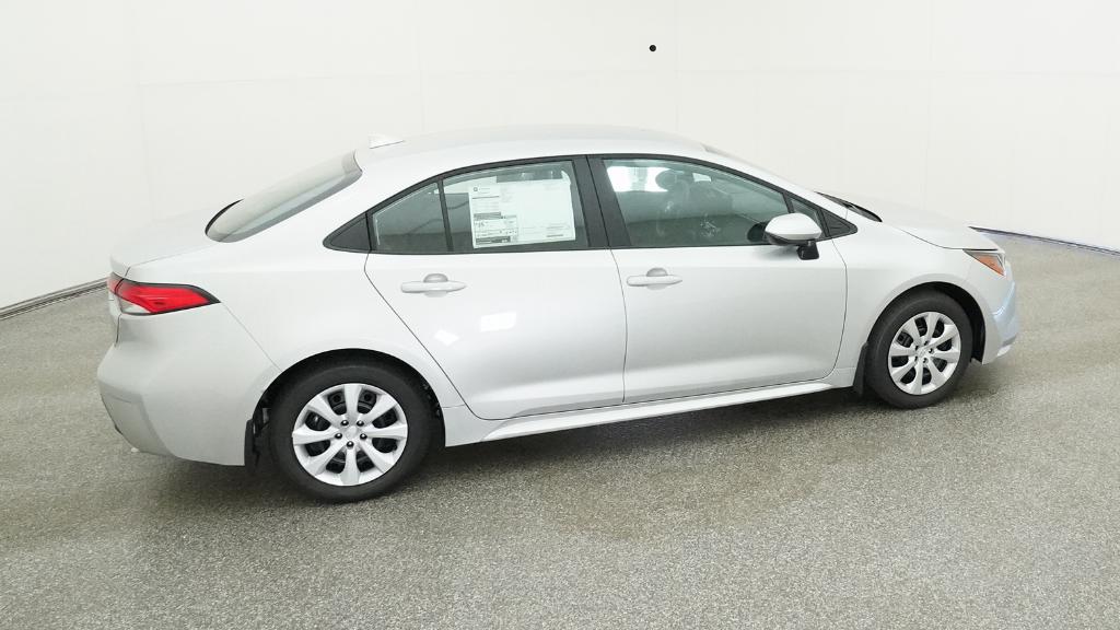 2025 Toyota Corolla LE photo 24