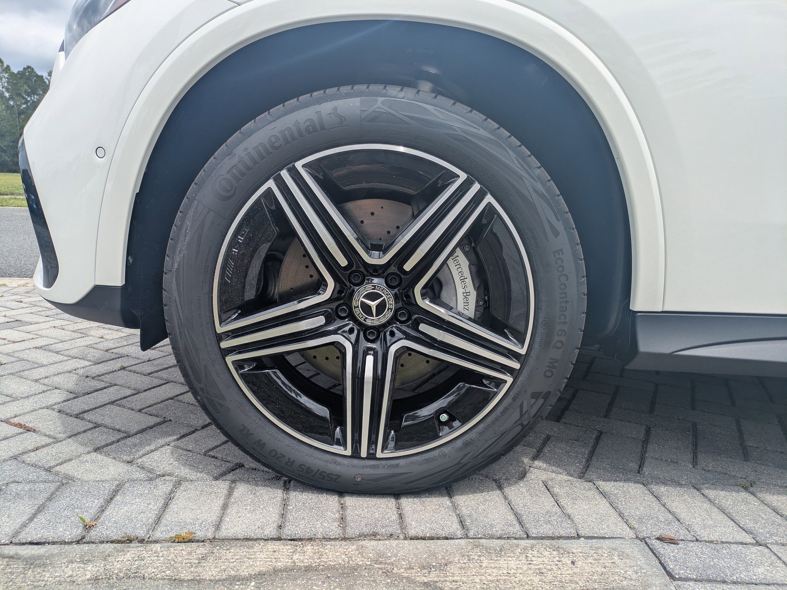 2026 Mercedes Benz GLC 350e 4MATIC photo 3